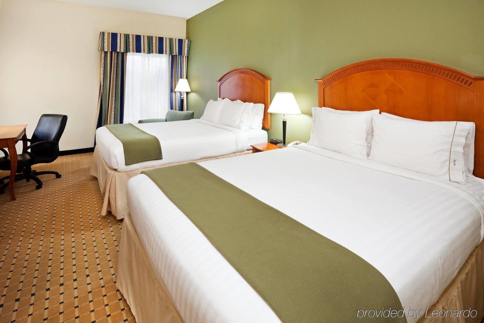 Holiday Inn Express Charlotte West - Gastonia By Ihg Zimmer foto